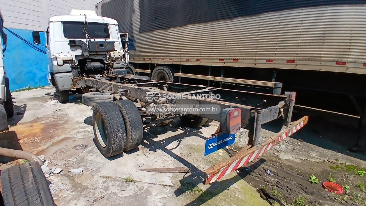 Volkswagen 8.150e Delivery 2010 — foto 2