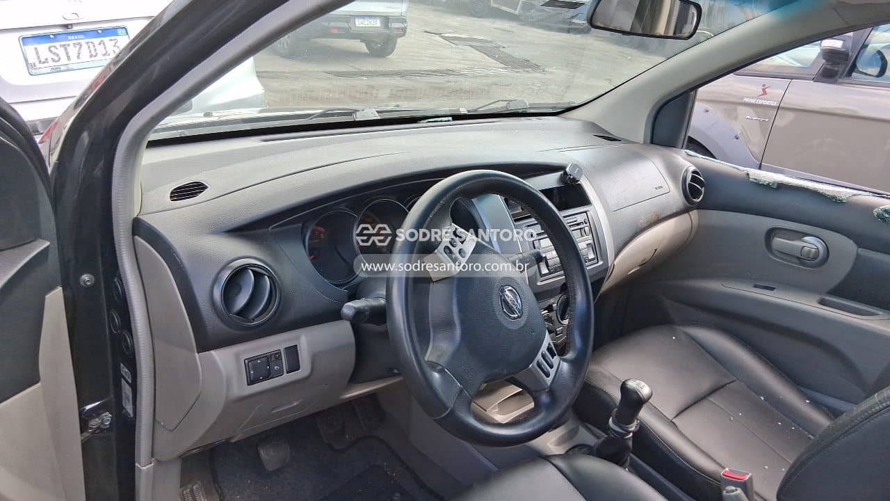 Nissan Livina 16s 2011 — foto 6