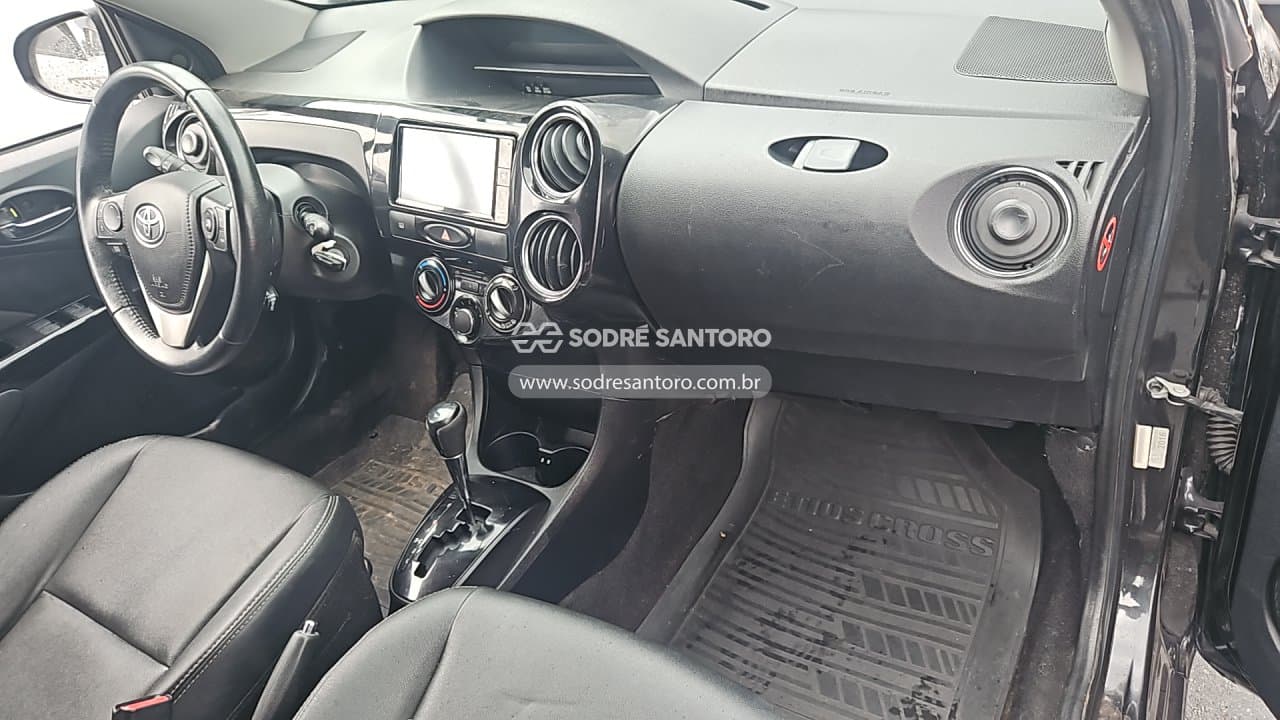 Toyota Etios Hb Cross At 2017 — foto 7
