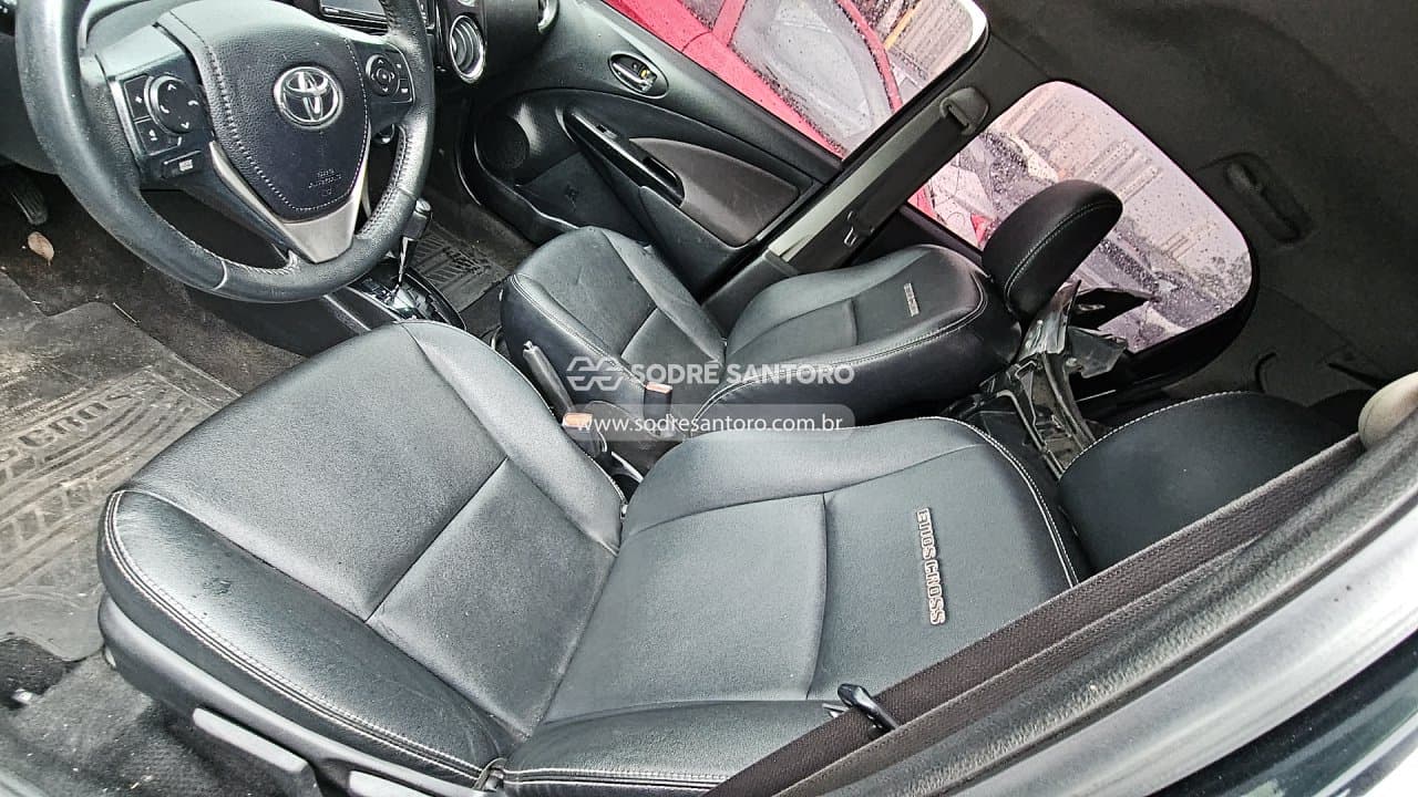 Toyota Etios Hb Cross At 2017 — foto 8