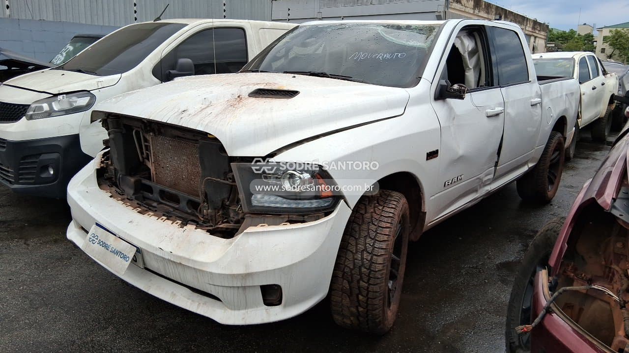 RAM Classic Laramie 2022 — foto 3