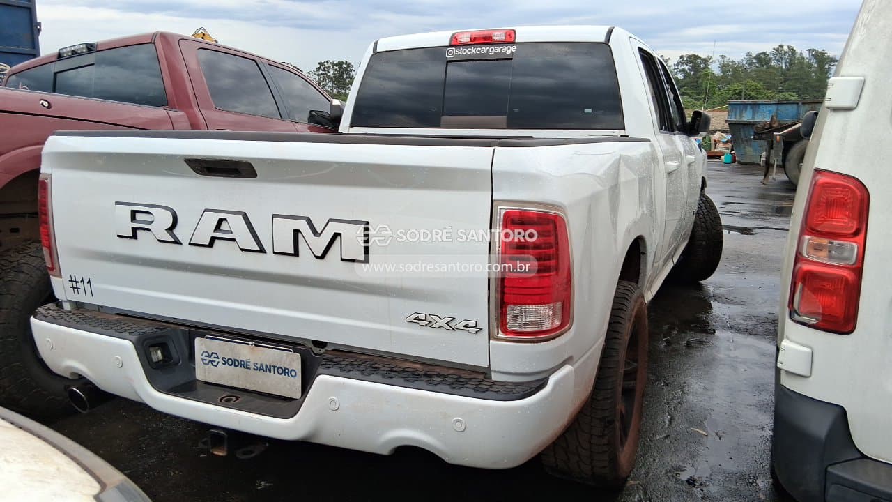 RAM Classic Laramie 2022 — foto 4