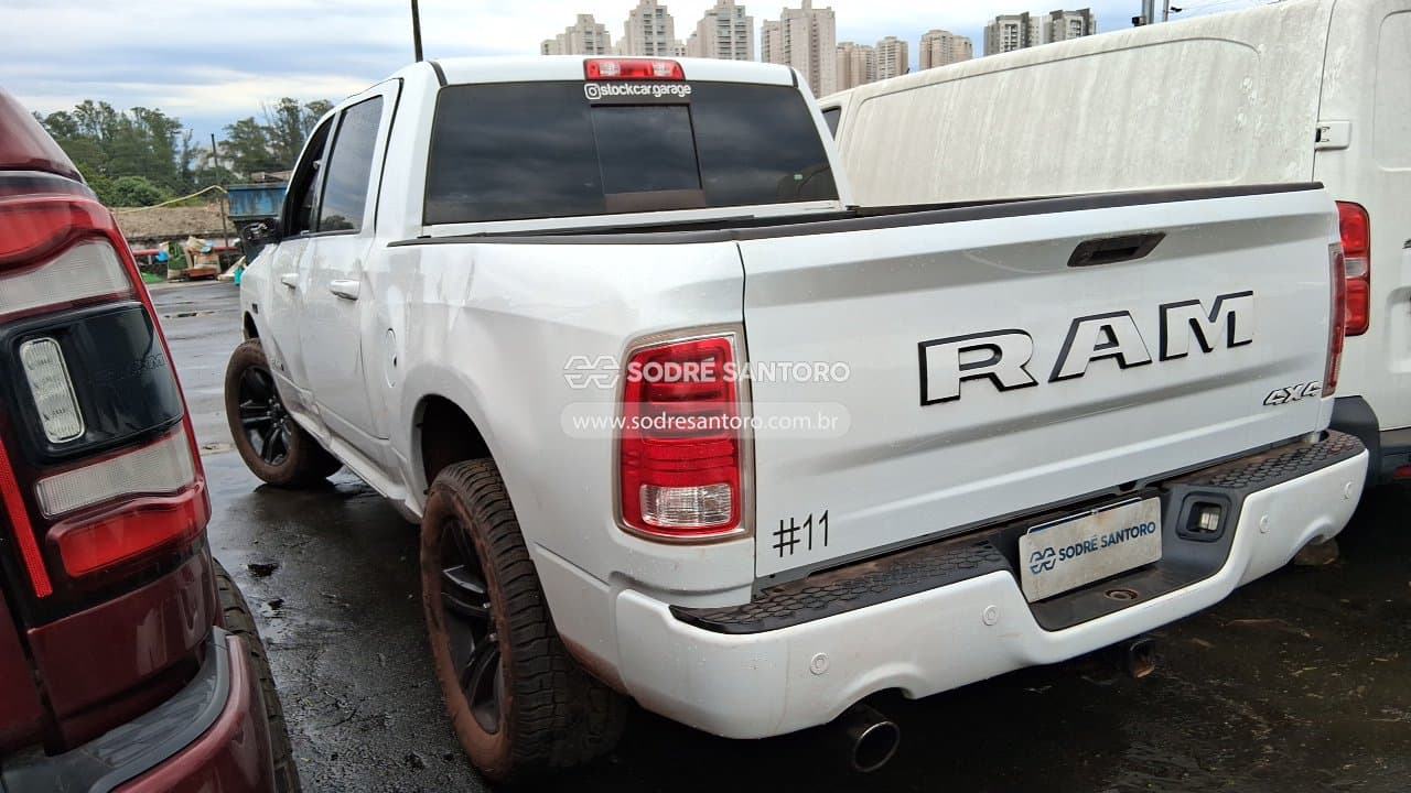 RAM Classic Laramie 2022 — foto 2