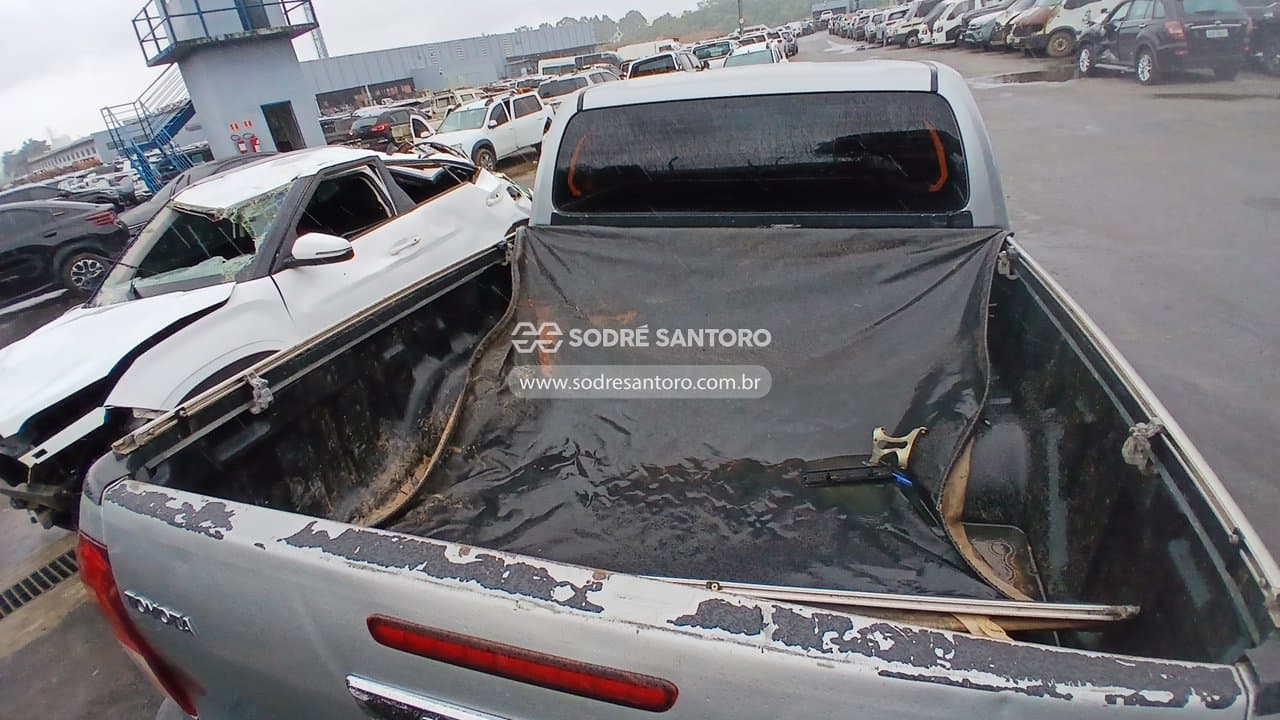 Toyota Hilux 2024 — foto 11