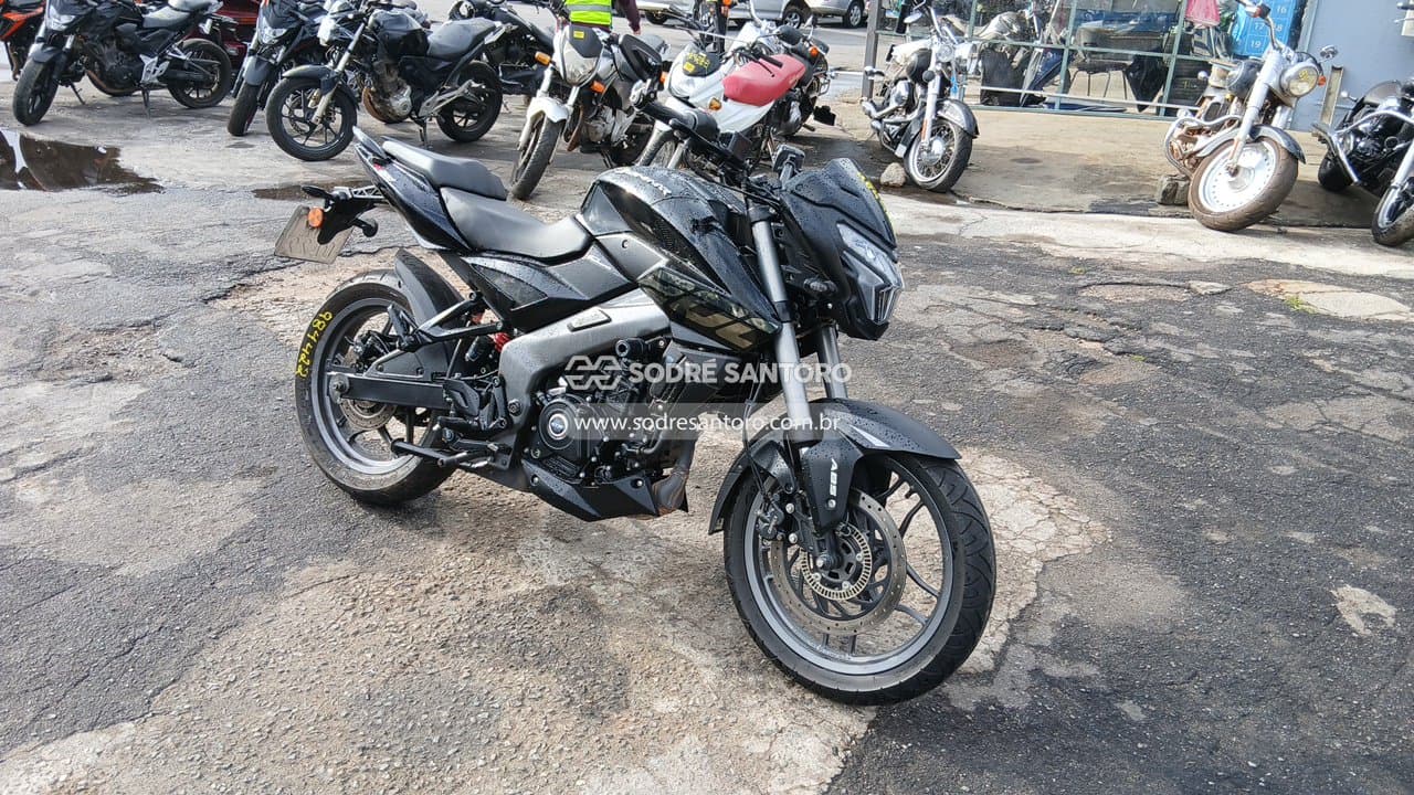 Bajaj Dominar Ns200 2026, preta