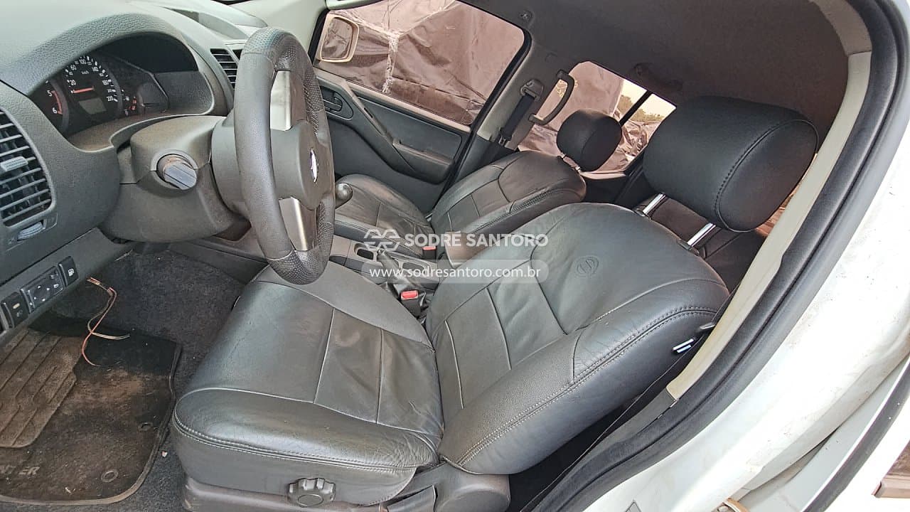 Nissan Frontier Xe 4x4 2013 — foto 8
