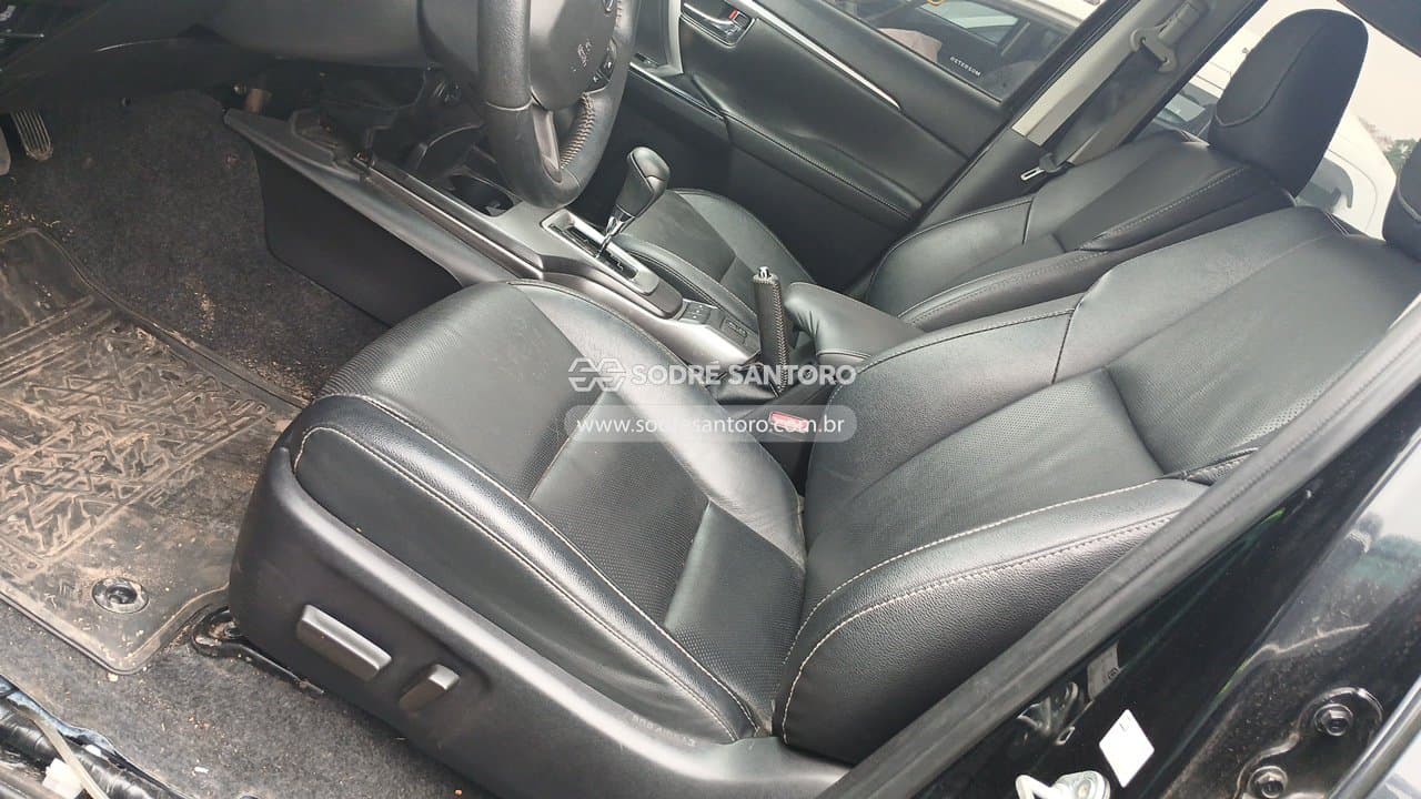 Toyota Hilux 2022 — foto 9