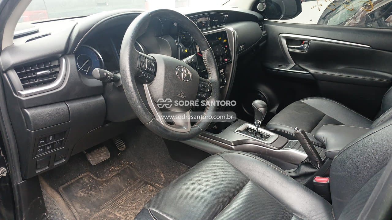Toyota Hilux 2022 — foto 6