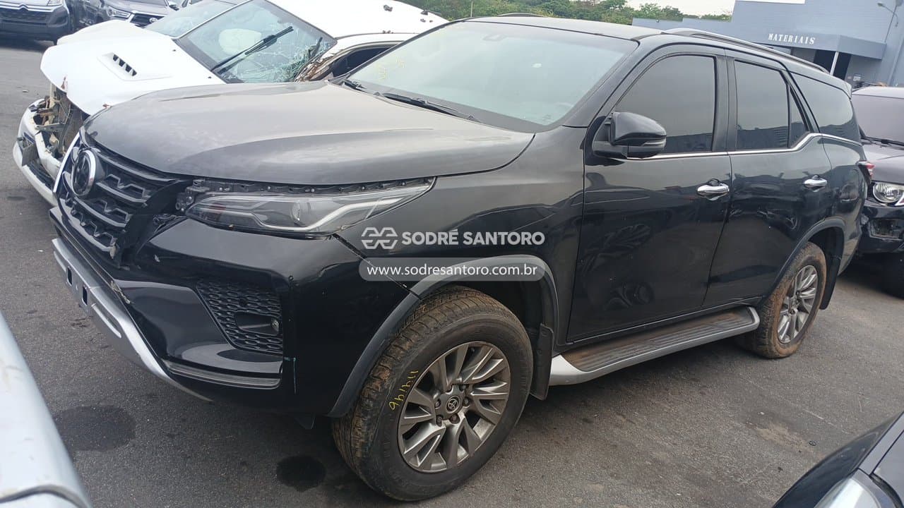 Toyota Hilux 2022 — foto 3