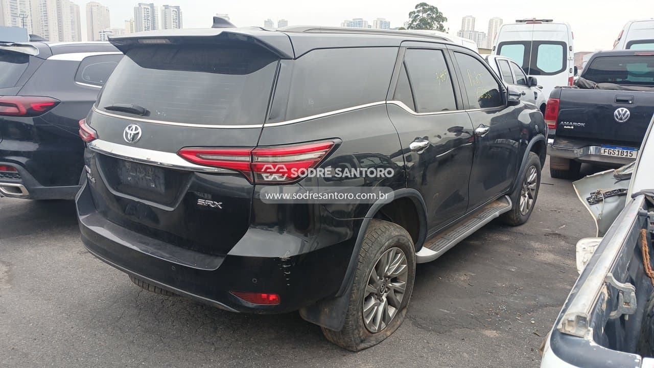 Toyota Hilux 2022 — foto 4