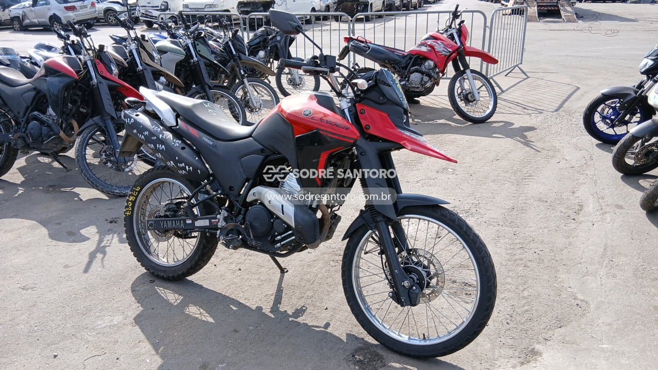 Yamaha Xtz 250 Lander 2025, vermelha