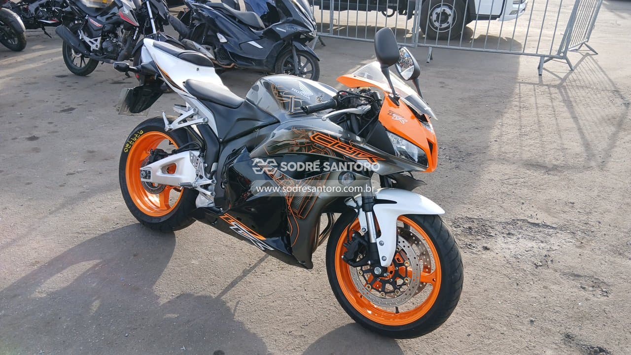 Honda Cbr 600 Rr 2008 — foto 1