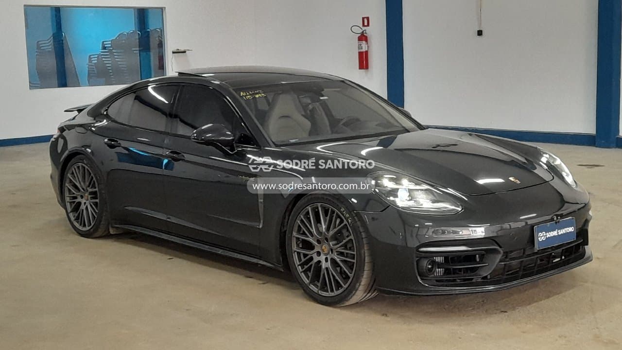 Porsche Panamera 4ehyb 2023, cinza