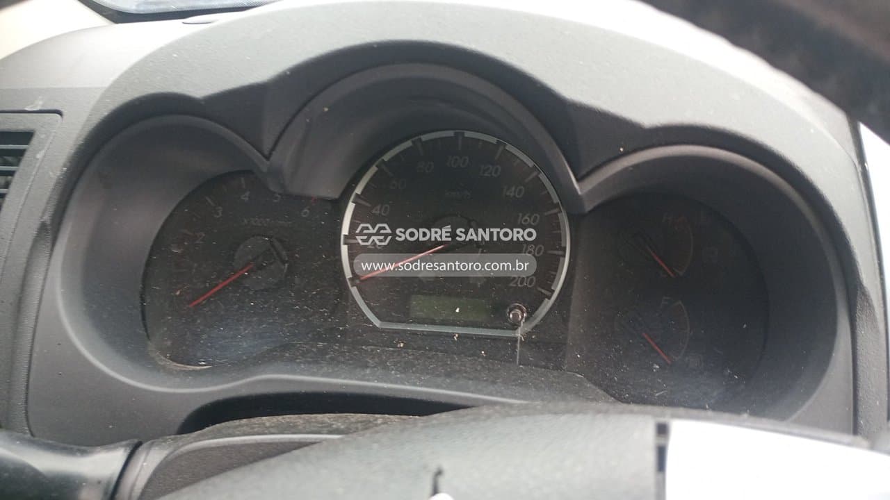Toyota Hilux Cd4x4 Srv 2014 — foto 7