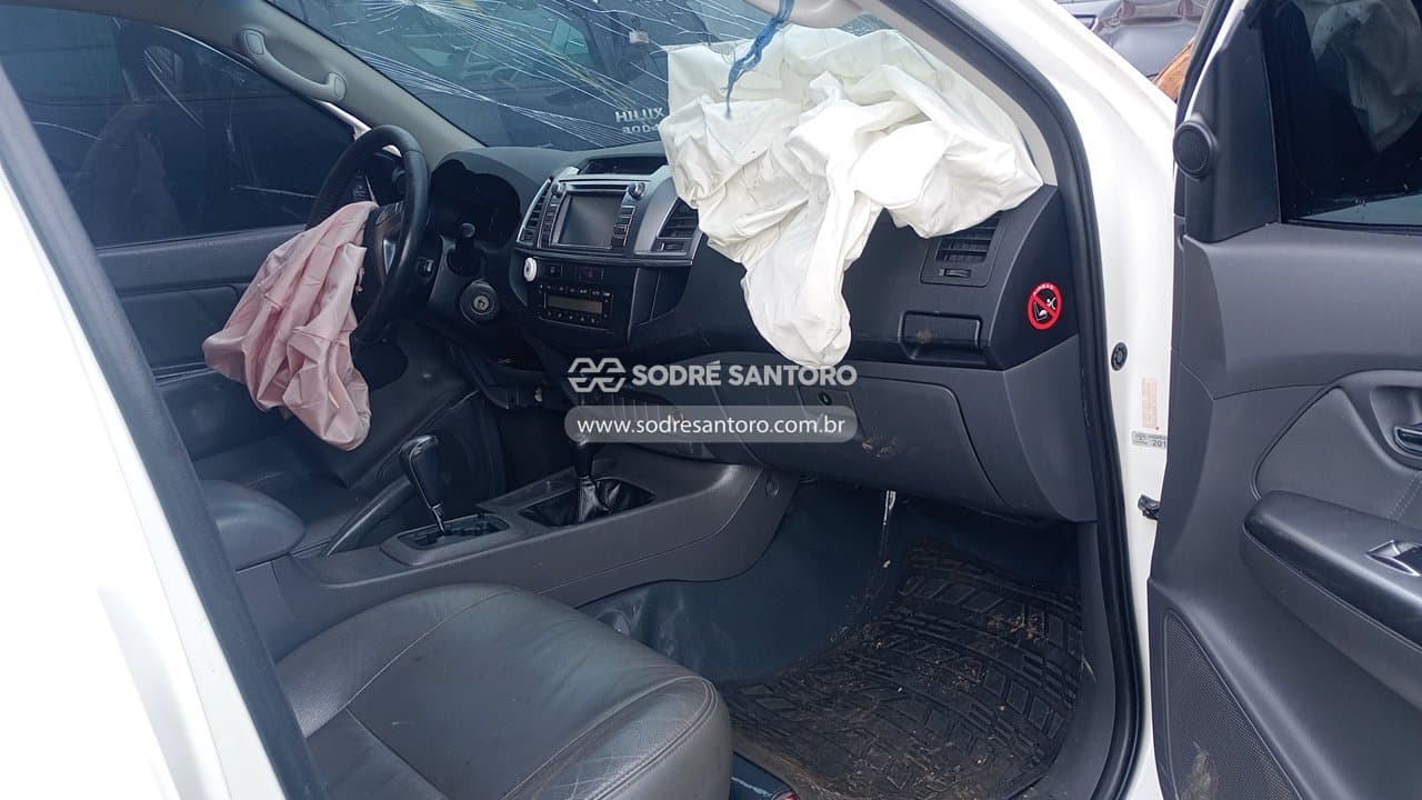 Toyota Hilux Cd4x4 Srv 2014 — foto 6