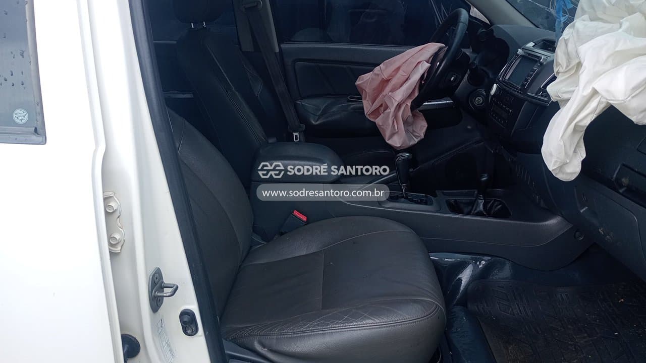 Toyota Hilux Cd4x4 Srv 2014 — foto 9