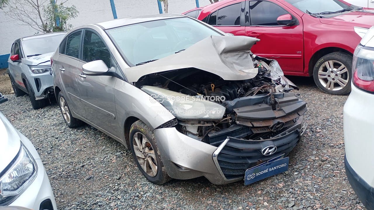 Hyundai Hb20s 1.6a Comf 2016, prata