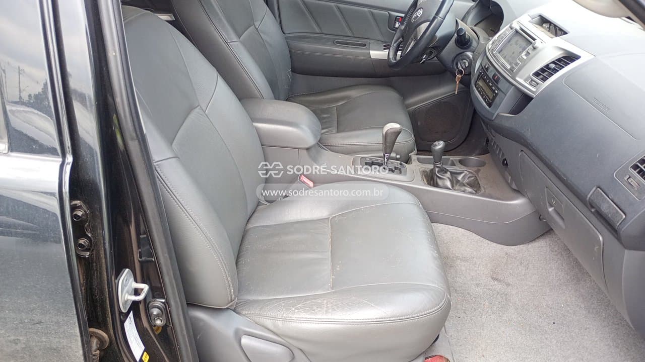 Toyota Hilux Cd4x4 Srv 2013 — foto 9