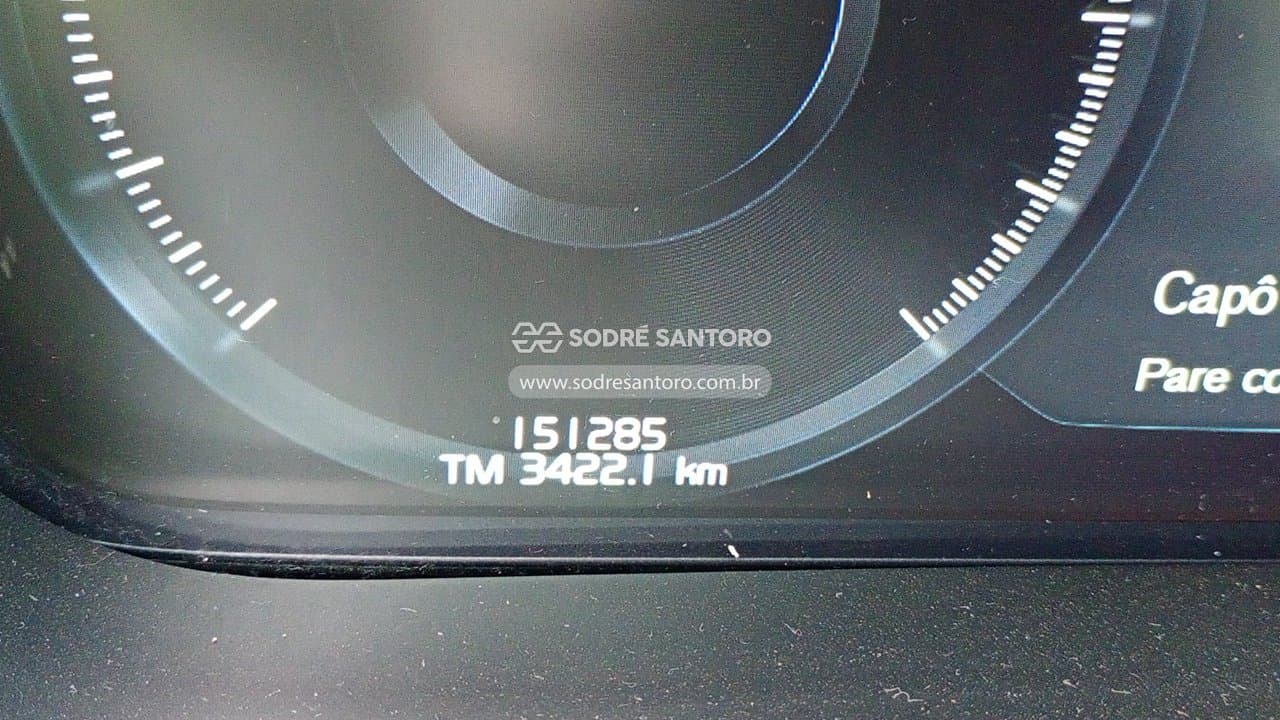 Volvo Xc60 D5 Momentum 2019 — foto 7