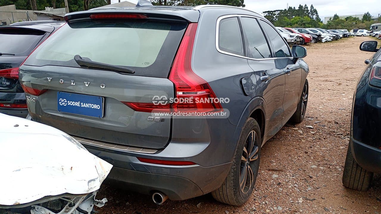 Volvo Xc60 D5 Momentum 2019 — foto 4