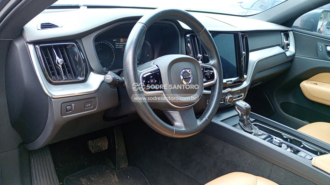 Volvo Xc60 D5 Momentum 2019 — foto 6