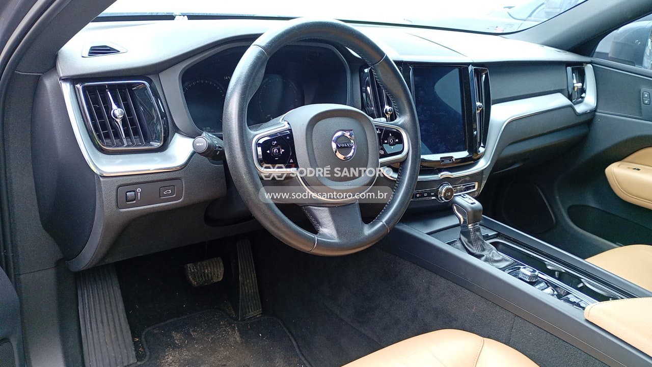 Volvo Xc60 D5 Momentum 2019 — foto 8