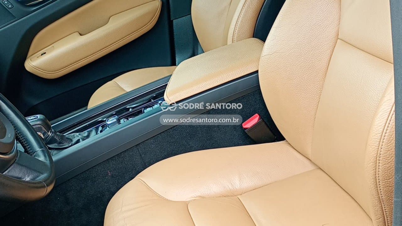 Volvo Xc60 D5 Momentum 2019 — foto 9