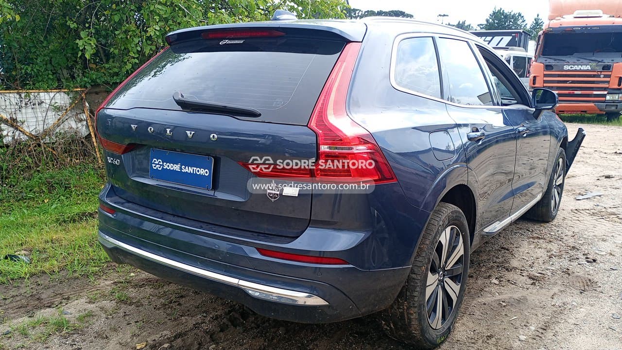 Volvo Xc60 T8 Plus 2023 — foto 4