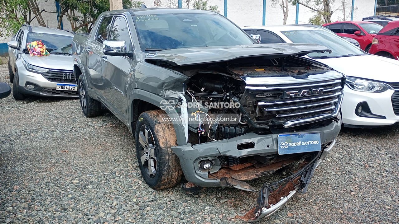 RAM Rampage Laramie Ds 2025, cinza