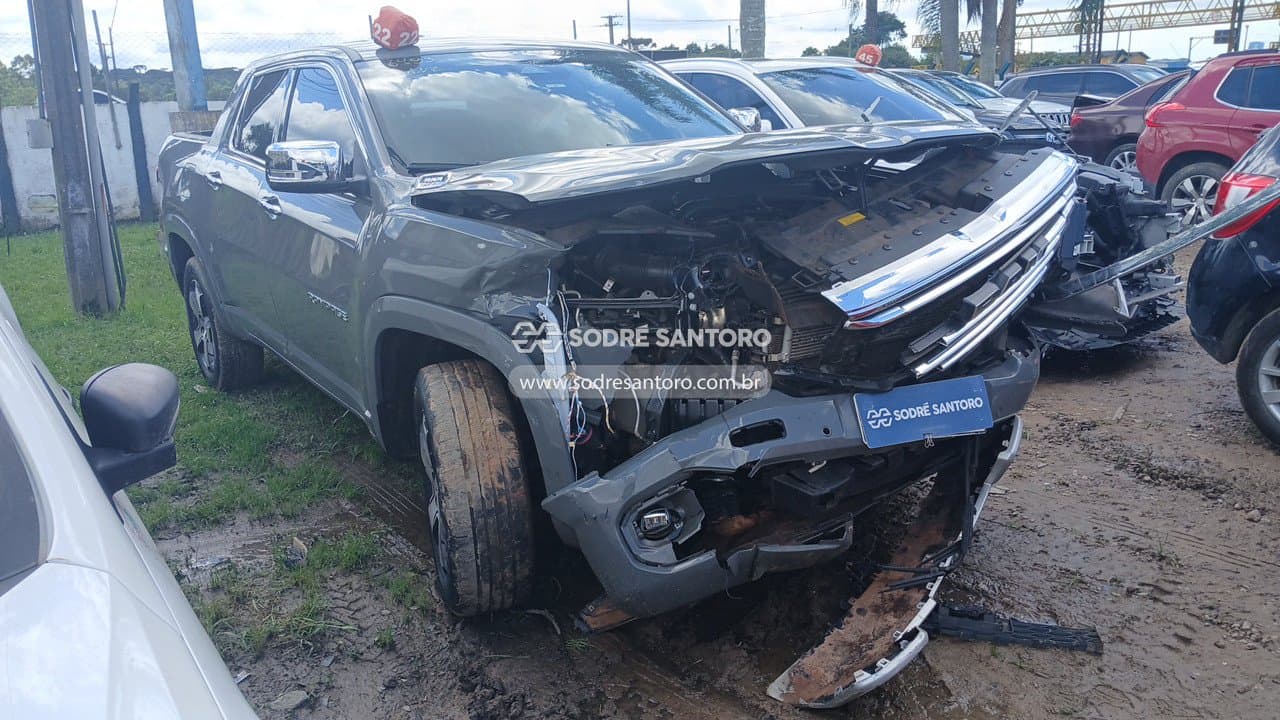 RAM Rampage Laramie Ds 2025, cinza