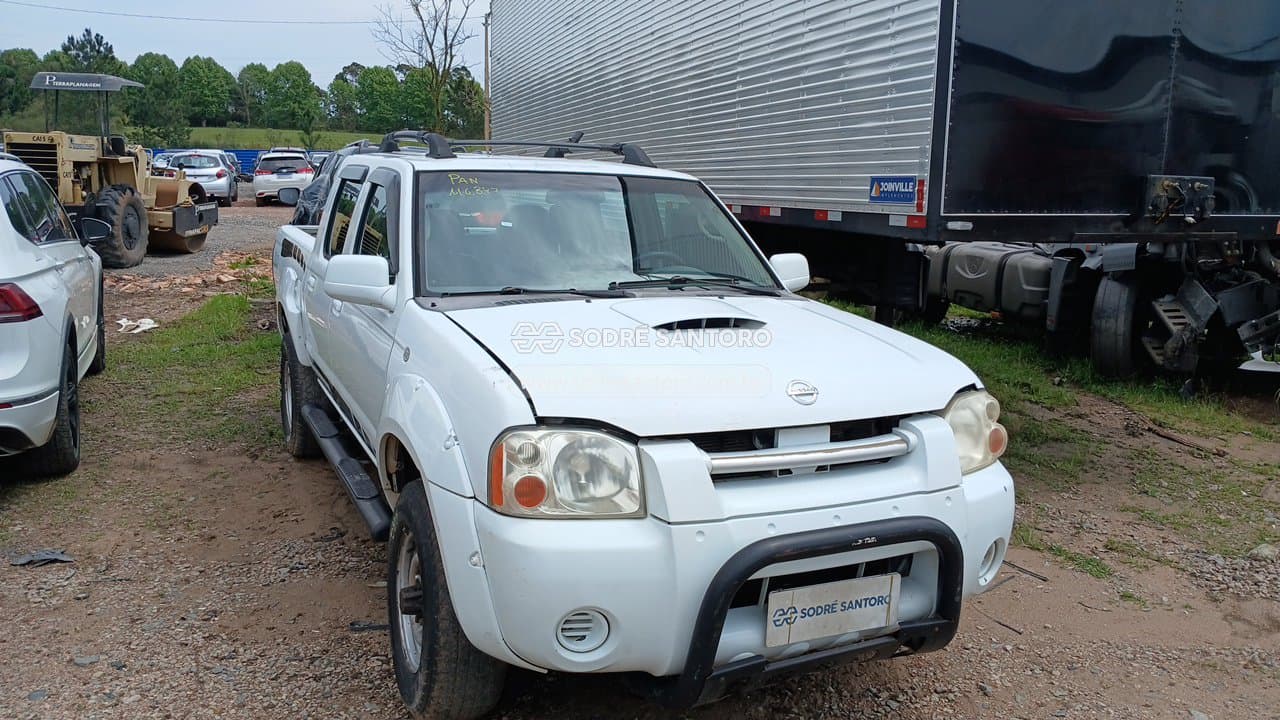 Nissan Frontier 4x4 Xe 2008, branca