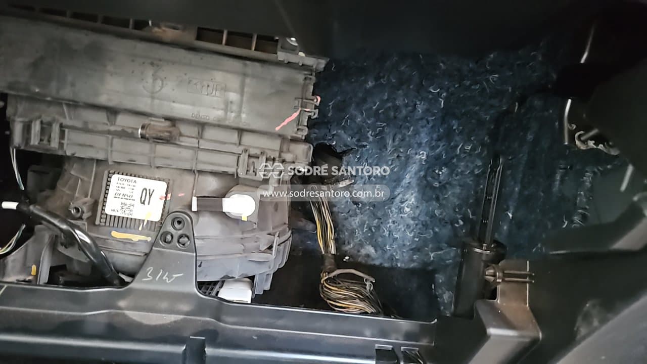 Toyota Hilux 2022 — foto 12