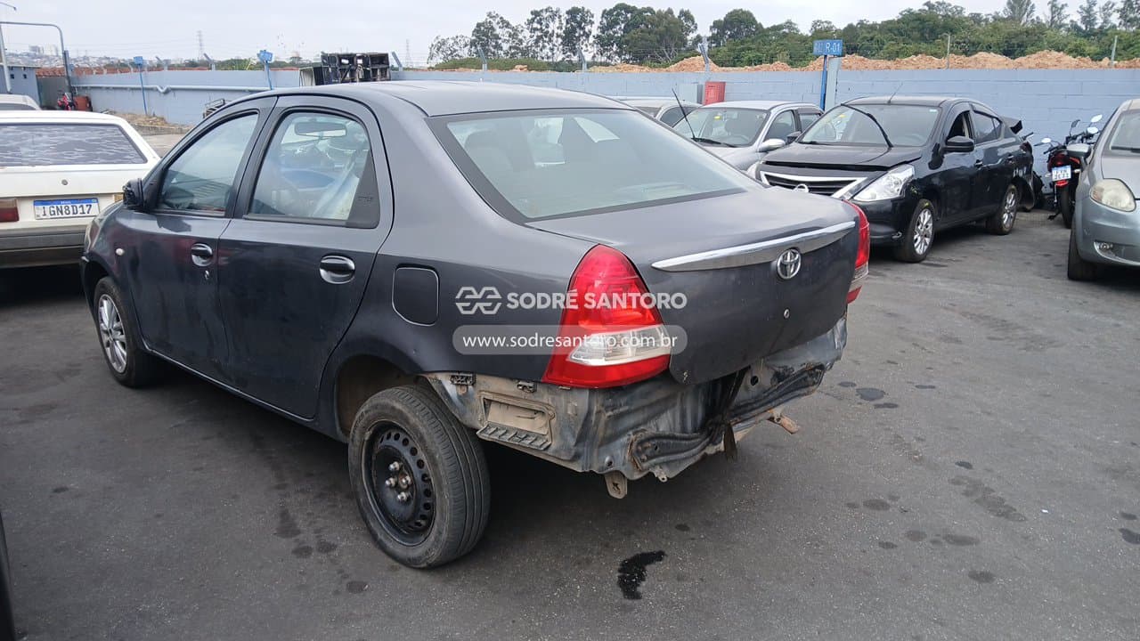 Toyota Etios Sd Xls 2013 — foto 2