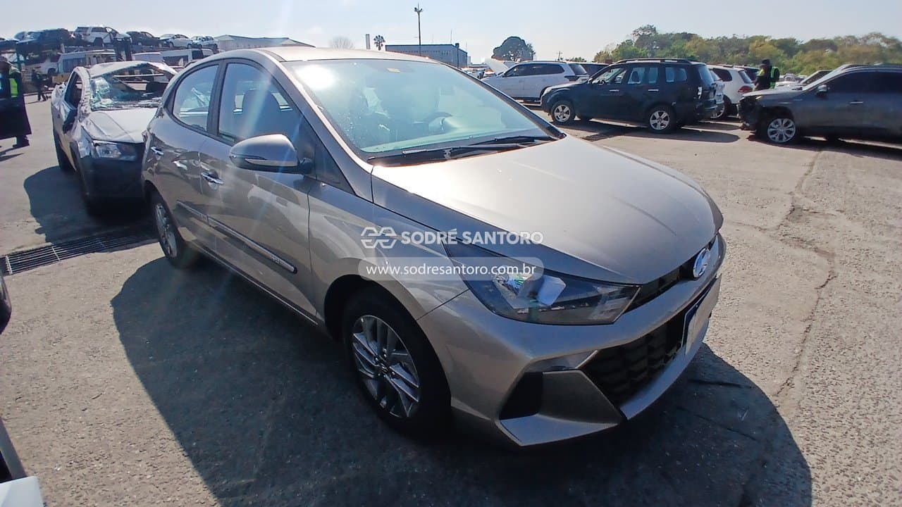 Hyundai Hb20 10m Limited 2026, cinza