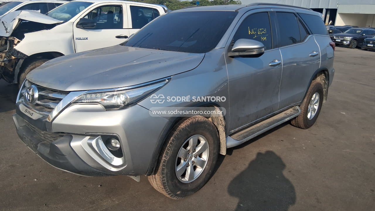 Toyota Hilux 2019 — foto 3