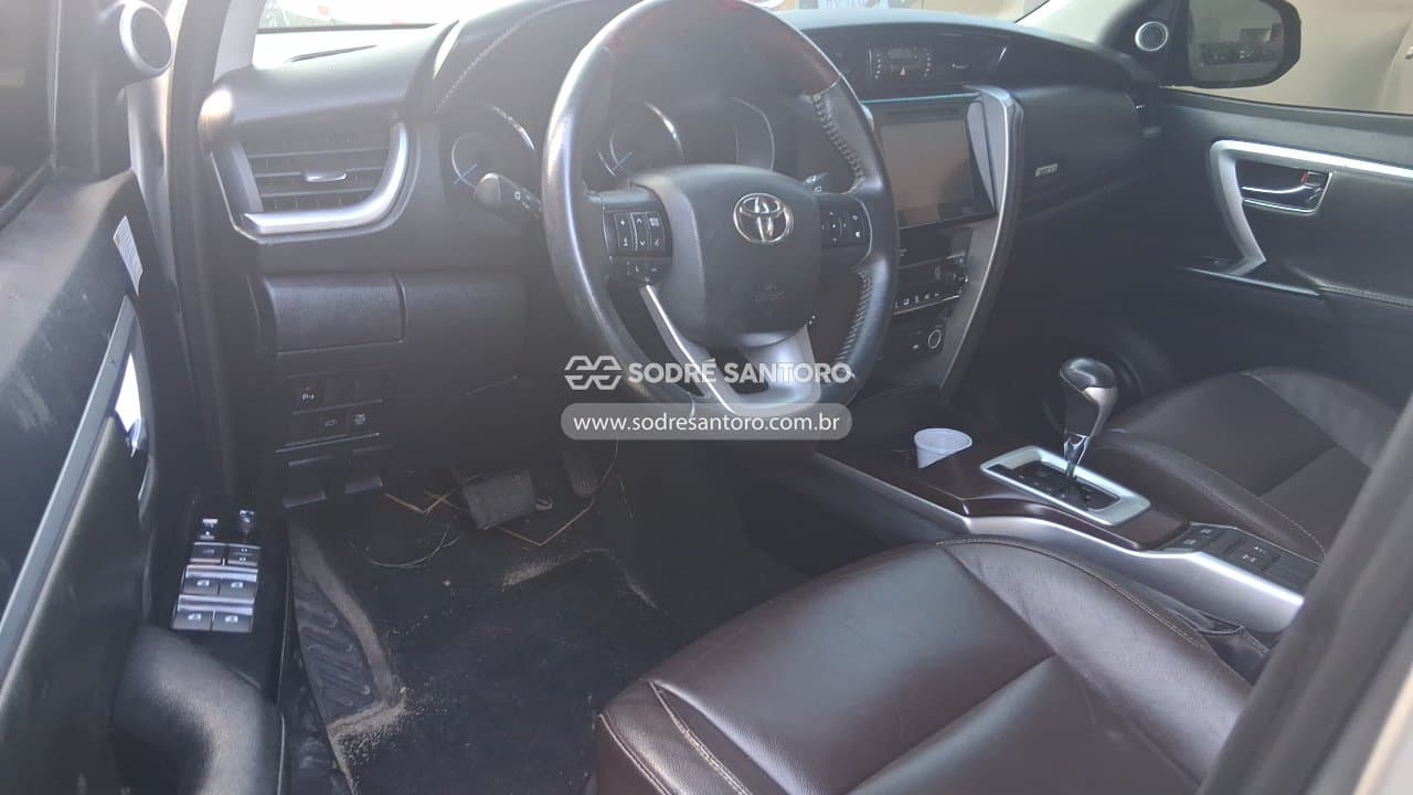 Toyota Hilux 2019 — foto 6
