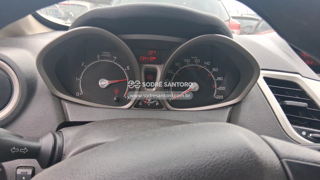 Ford Fiesta Se 2011 — foto 7