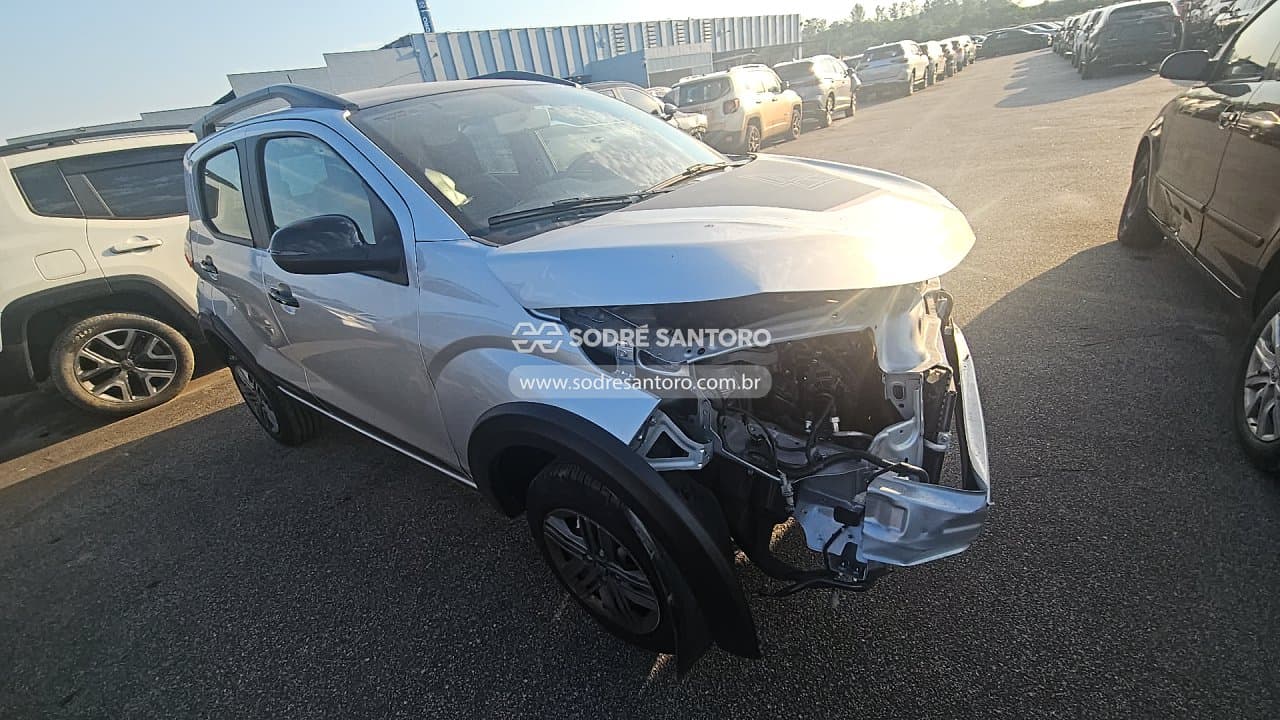 Fiat Mobi Trekking 1.0 Mt 2026, cinza