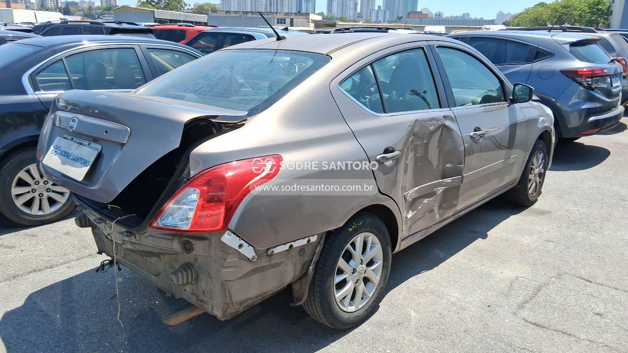 Nissan Versa 16 Sl 2016 — foto 4