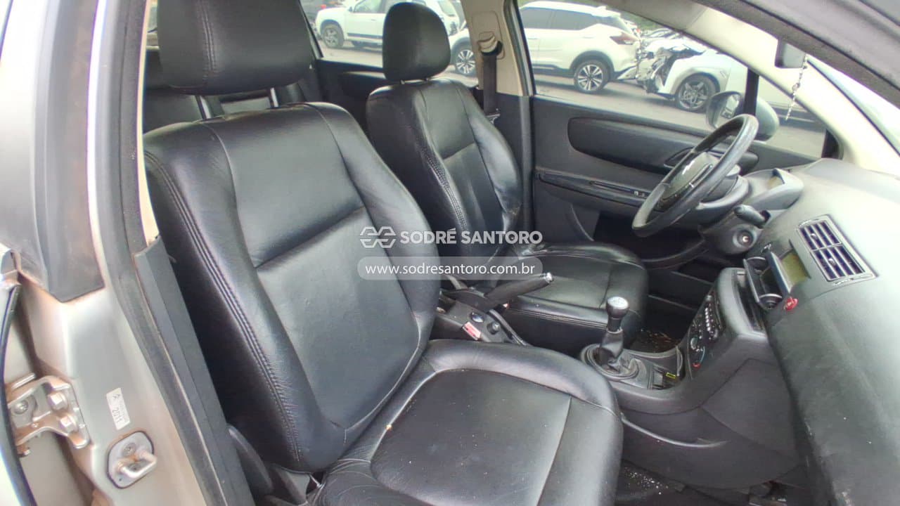 Citroën C4 2012 — foto 9