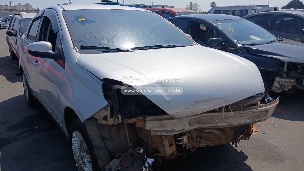 Fiat Siena Essence 1.6 2017, prata