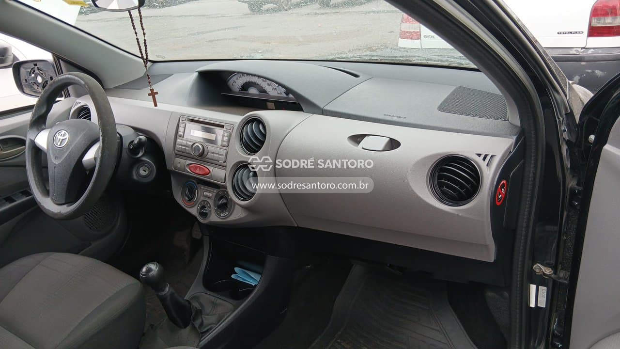 Toyota Etios Hb Xs 2013 — foto 8