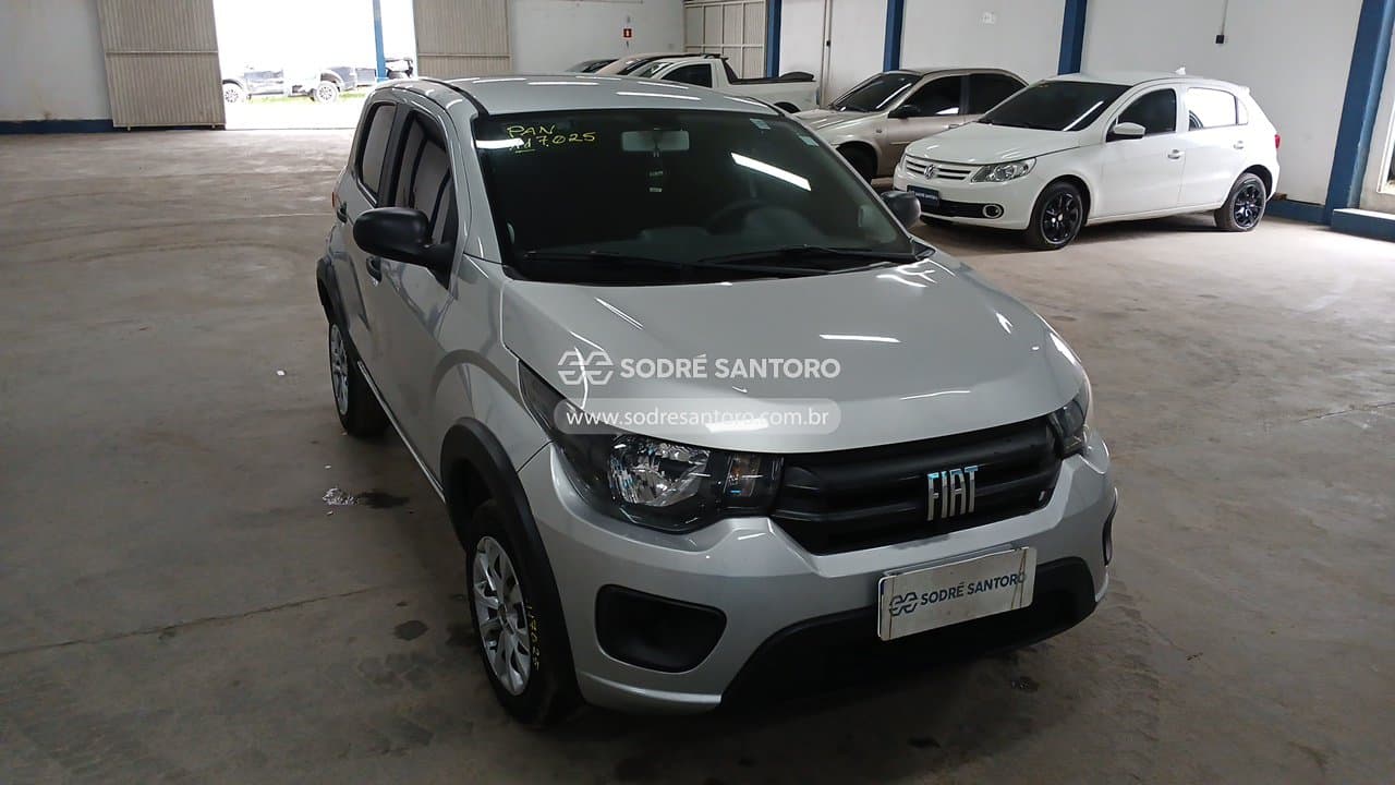 Fiat Mobi Like 2024, prata