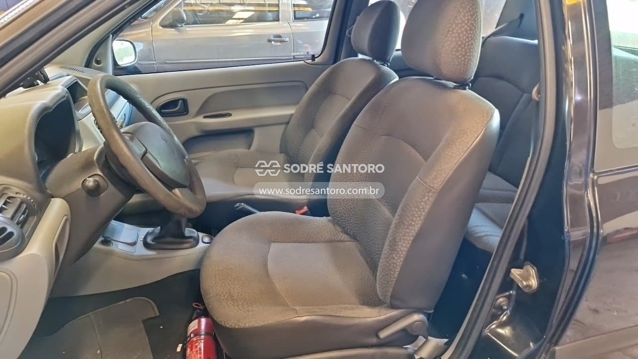 Renault Clio 2011 — foto 8