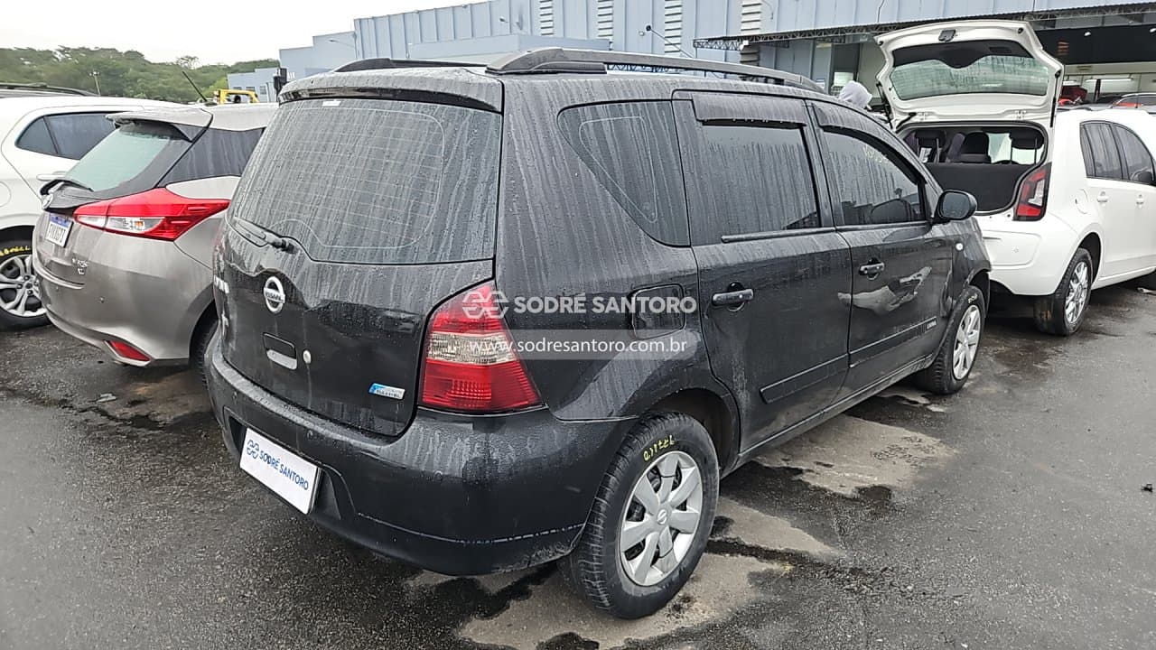 Nissan Livina 2010 — foto 4