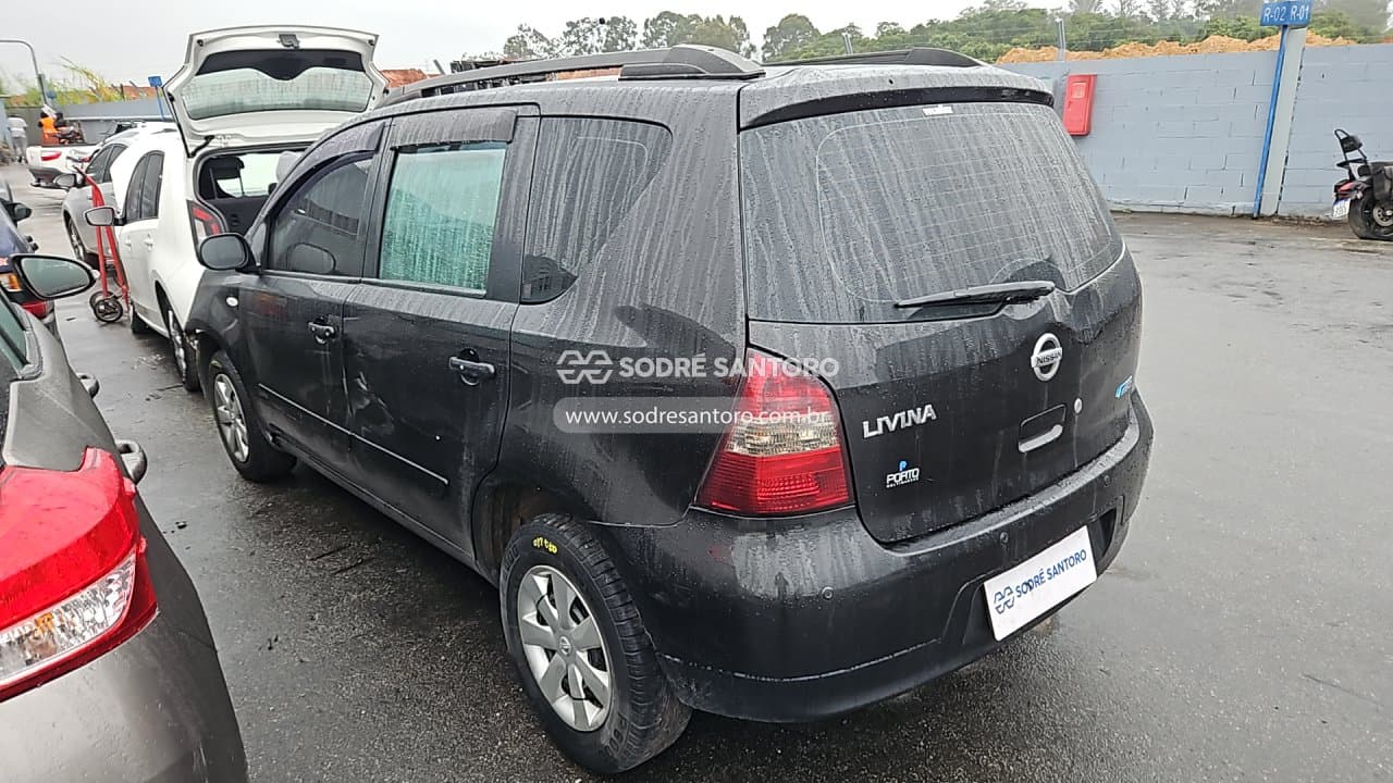 Nissan Livina 2010 — foto 2