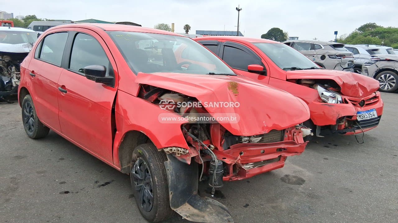 Volkswagen Gol 1.0 2013, vermelha