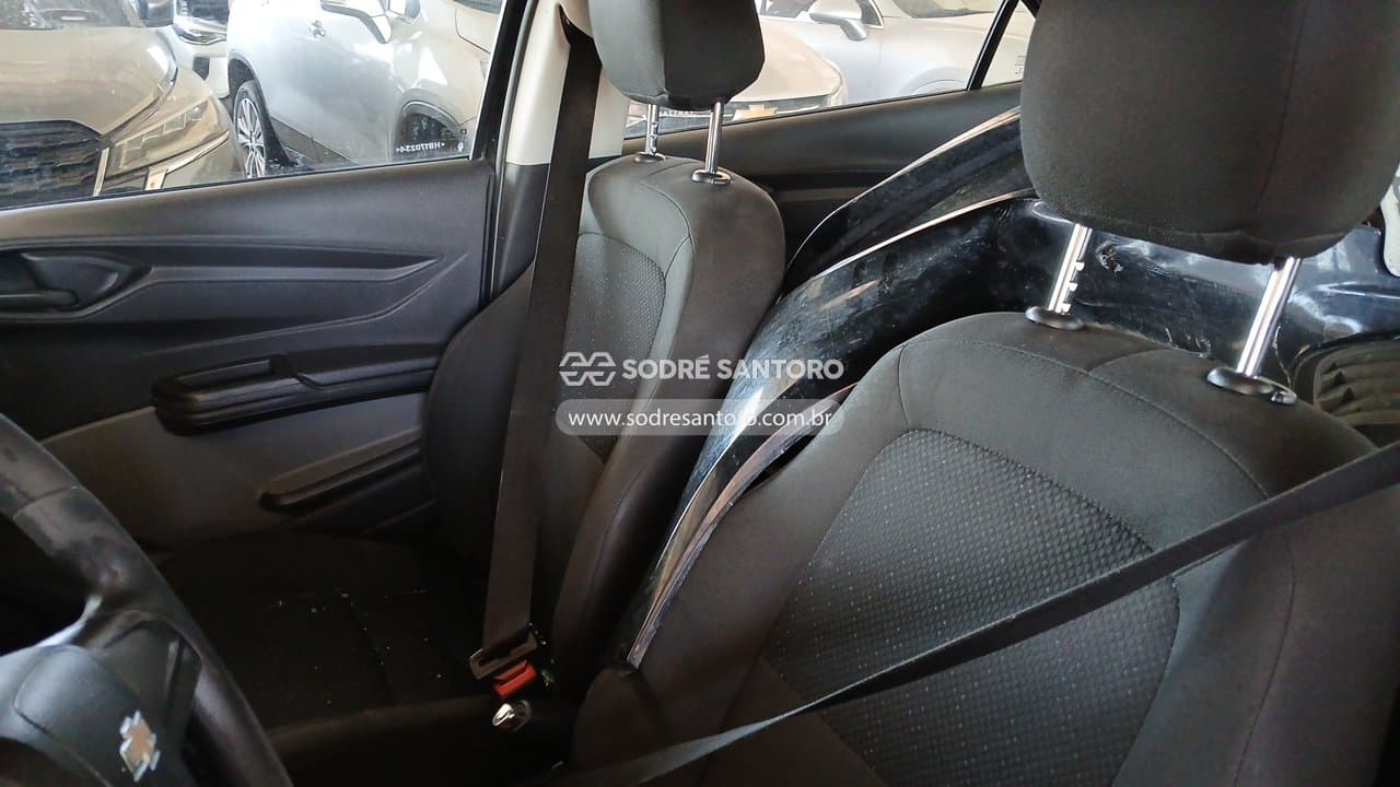 Chevrolet Onix 2017 — foto 9