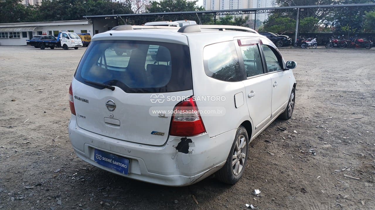 Nissan Grand Livina 2013 — foto 4