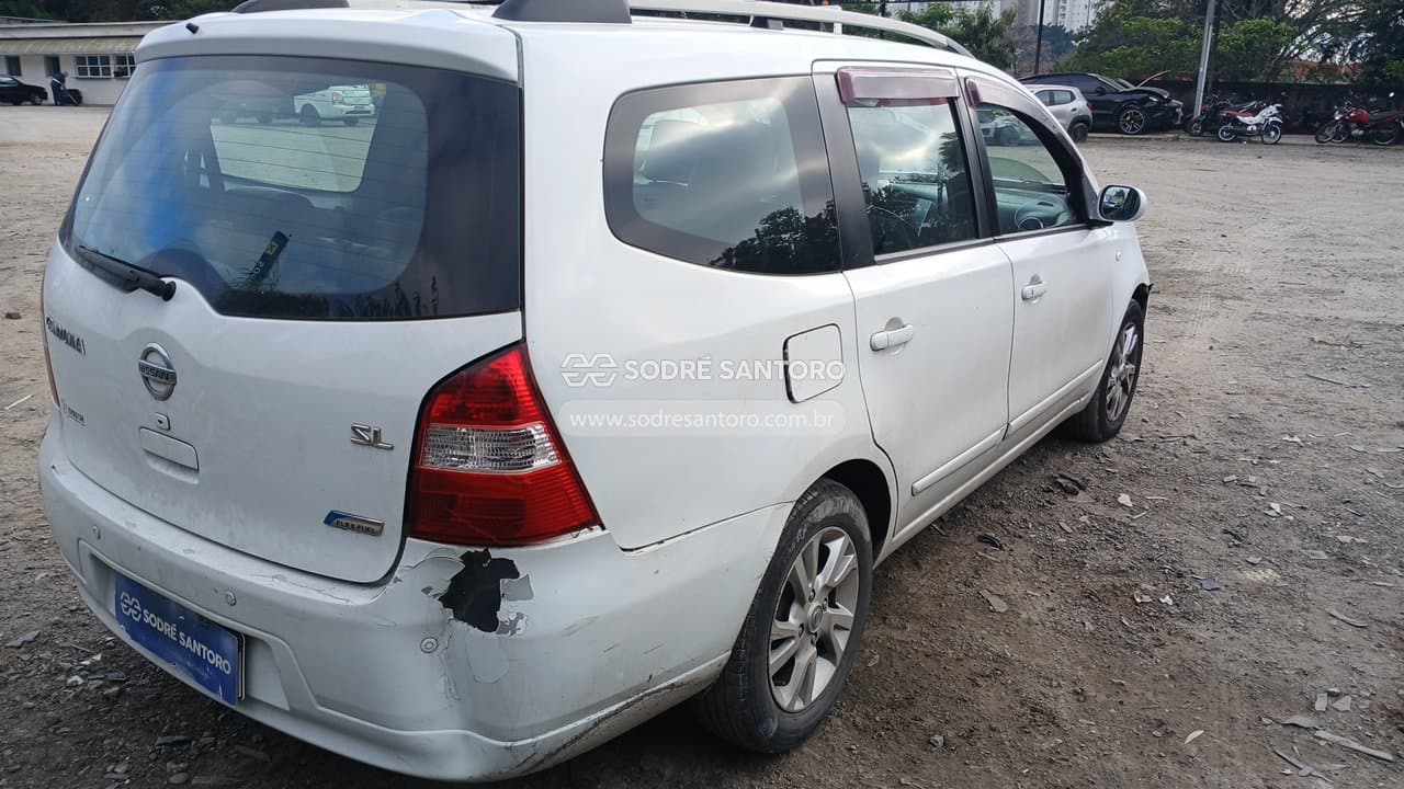 Nissan Grand Livina 2013 — foto 12